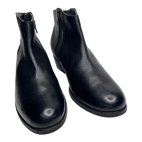 Clark’s Maypearl Fawn Black Leather Side Zip Western Style Ankle Bootie - Picture 2 of 14